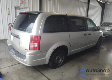 2008 Chrysler Town & Country Lx from USA, damaged, VIN 2A8HR44H08R748211